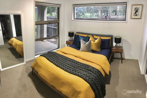 Property photo of 13 Rove Lane Doreen VIC 3754