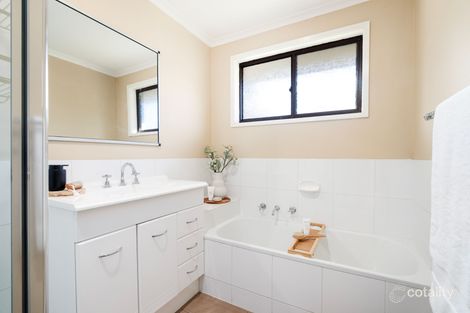 Property photo of 24 Daysdale Way Thurgoona NSW 2640