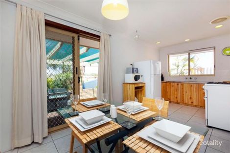 34 Edgehill St, Scarborough, WA 6019