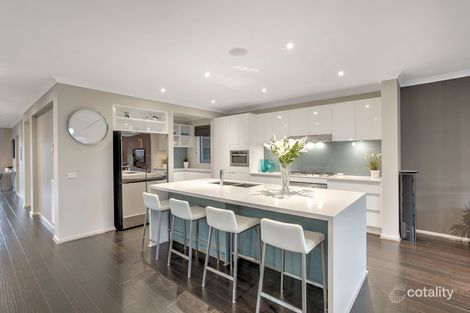 Property photo of 28 Peppermint Grove Taylors Hill VIC 3037