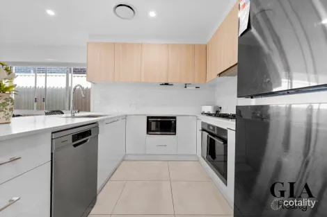 Property photo of 3 Cassio Way Rosemeadow NSW 2560