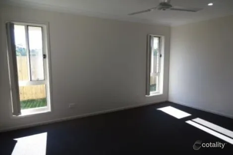 Property photo of 11 Kelsie Court Oakhurst QLD 4650