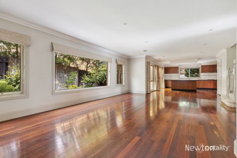 Property photo of 8/9 Refuge Close Doncaster East VIC 3109
