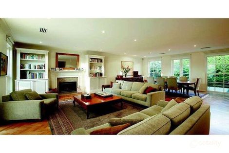 Property photo of 14 Nareeb Court Toorak VIC 3142