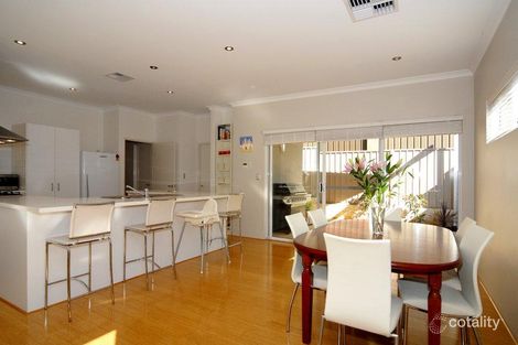 32 Andrew St, Scarborough, WA 6019