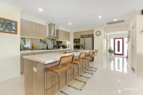 11 Luke Ct, Lakes Entrance, VIC 3909