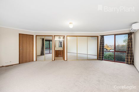 Property photo of 17 Casey Drive Berwick VIC 3806