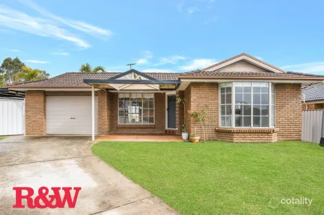 60 St Helens Park Dr, St Helens Park, NSW 2560