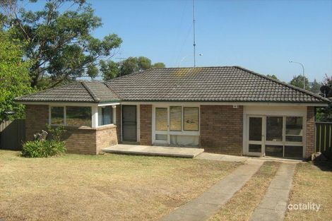 35 Georgiana Cres, Ambarvale, NSW 2560