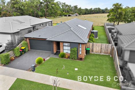 Property photo of 32 Byron Drive Drouin VIC 3818