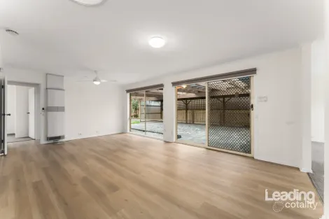 Property photo of 11 Dolan Court Sunbury VIC 3429