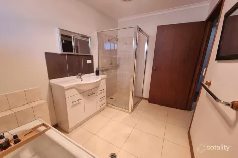 Property photo of 10 Moran Court Wangaratta VIC 3677