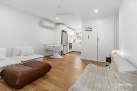 Property photo of 1/3 Boodera Road Palm Beach QLD 4221