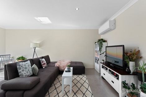 Property photo of 1/3 Paperbark Drive Glenvale QLD 4350
