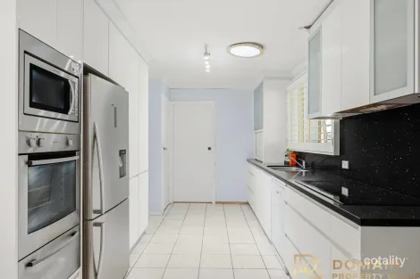 Property photo of 9 Iranda Avenue Niagara Park NSW 2250