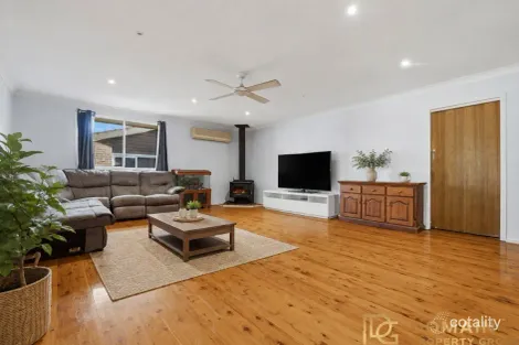 Property photo of 9 Iranda Avenue Niagara Park NSW 2250