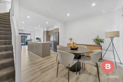 Property photo of 10 Alexander Circuit Craigieburn VIC 3064