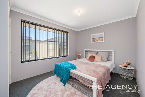 Property photo of 21 Summerville Boulevard Caversham WA 6055