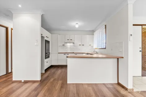 Property photo of 2/18 Keswick Drive Lake Haven NSW 2263