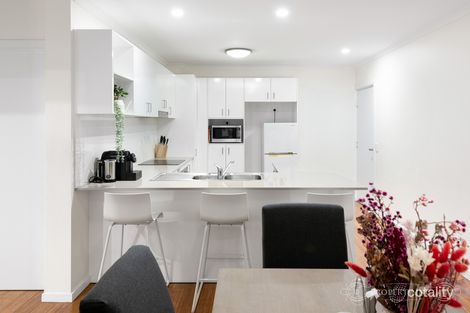 Property photo of 1/48 Knowsley Street Stones Corner QLD 4120