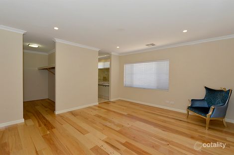 Property photo of 15 Summerville Boulevard Caversham WA 6055