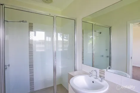 Property photo of 28 Yarra Crescent Kelso QLD 4815