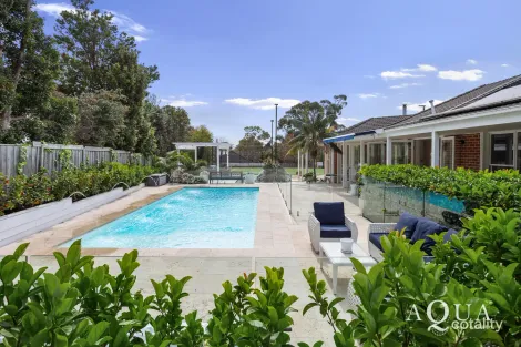Property photo of 21 Charles Street Mount Eliza VIC 3930