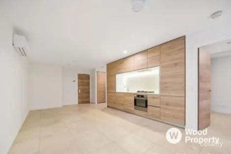 215/12 Queens Rd, Melbourne, VIC 3004