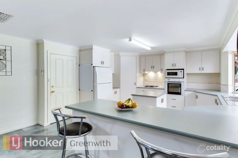 Property photo of 17 Grenadier Grove Gulfview Heights SA 5096