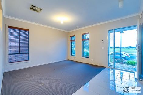 Property photo of 9 Rifflebird Drive Tarneit VIC 3029