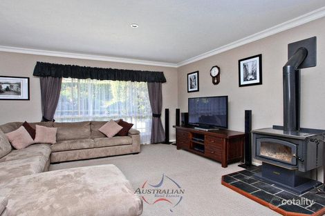 Property photo of 33 Crestreef Drive Acacia Gardens NSW 2763