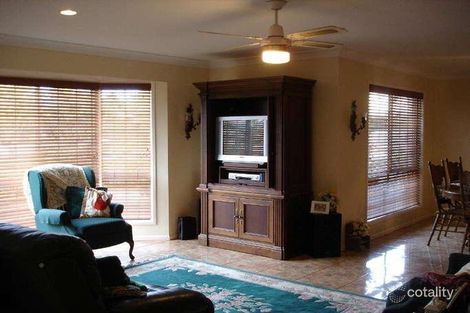 Property photo of 19 Saint Leger Court Yamanto QLD 4305