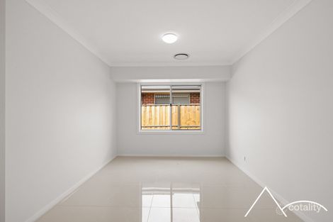 Property photo of 21 Herd Street Oran Park NSW 2570