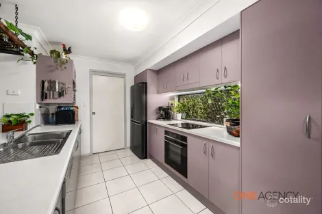 Property photo of 2/4 Addison Street Beresfield NSW 2322
