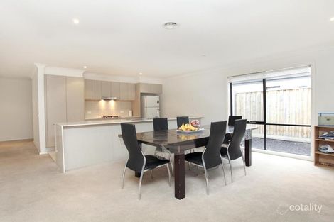 Property photo of 41 Belleville Close Burnside Heights VIC 3023