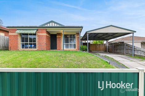 Property photo of 6 McNamara Court Pakenham VIC 3810