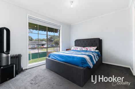 Property photo of 6 McNamara Court Pakenham VIC 3810