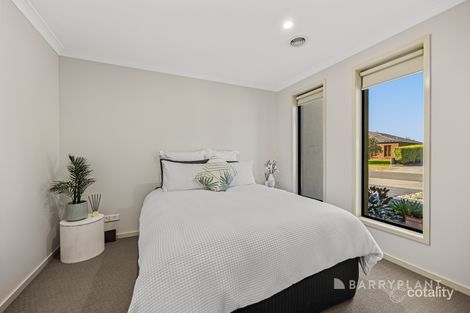 Property photo of 10 Perendale Street Alfredton VIC 3350