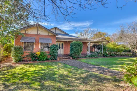 Property photo of 4 Alexandra Court Bright VIC 3741