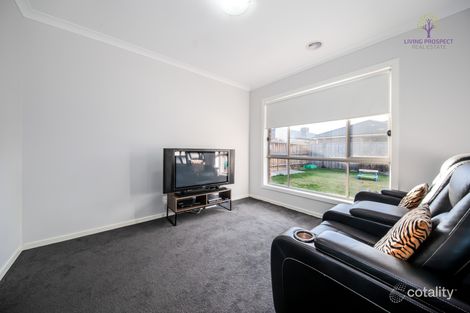 Property photo of 88 Claret Ash Boulevard Harkness VIC 3337