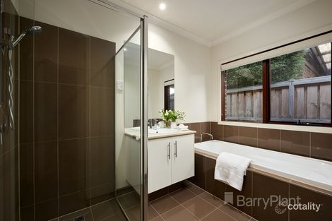 Property photo of 4 Maxfield Road Keysborough VIC 3173