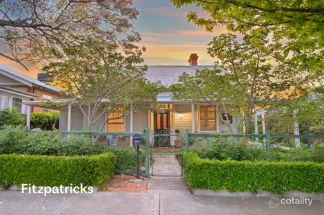 Property photo of 42 Flinders Street Turvey Park NSW 2650