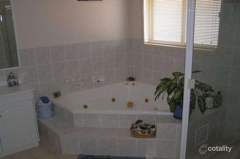 Property photo of 15 Calliandra Place Calamvale QLD 4116