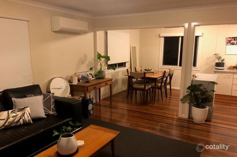 35 Fawkner St, Chapel Hill, QLD 4069