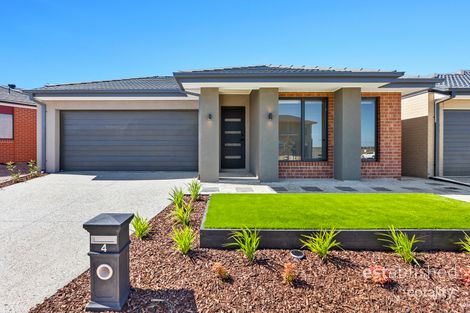 Property photo of 4 Cyad Way Manor Lakes VIC 3024