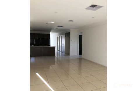 Property photo of 48 Heartlands Boulevard Tarneit VIC 3029