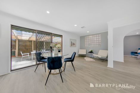 Property photo of 24 Kellaway Crescent Mill Park VIC 3082