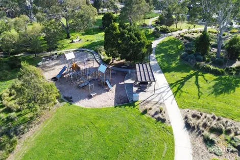 Property photo of 4 Woorawa Drive Doreen VIC 3754