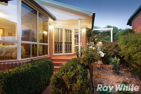 Property photo of 10 Maralee Court Berwick VIC 3806