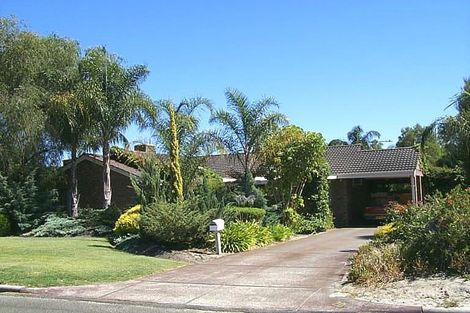 20 Rolland Ct, Leeming, WA 6149